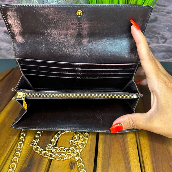 LOUIS VUITTON VERNIS BURGUNDY WALLET ON CHAIN/CROSSBODY - Picture 6 of 15